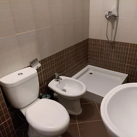 10 Apartmants Olimpia Mir Apartamento Durrës