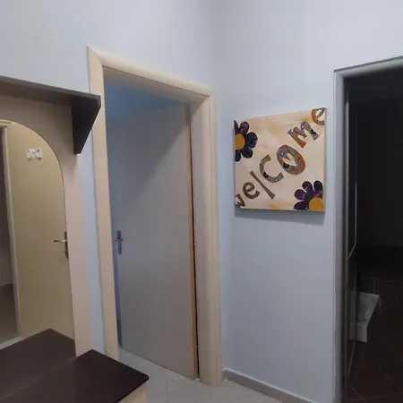 10 Apartmants Olimpia Mir Apartamento
