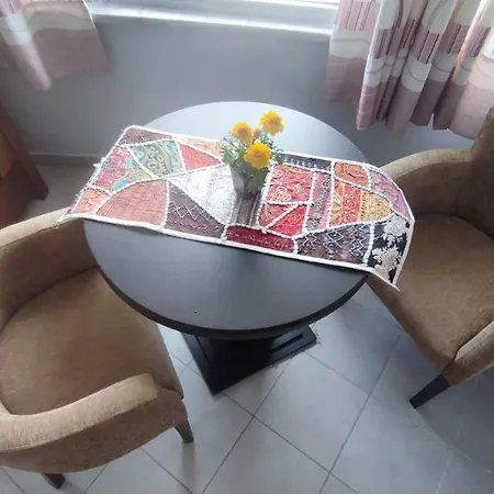 10 Apartmants Olimpia Mir Apartamento Durrës