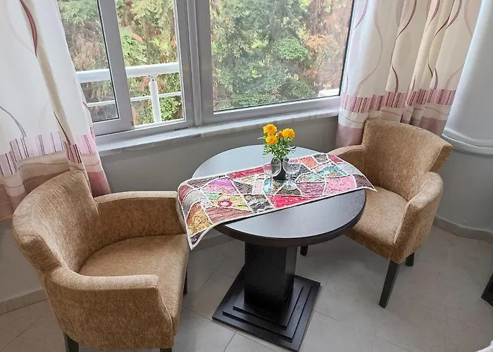 10 Apartmants Olimpia Mir Apartment *