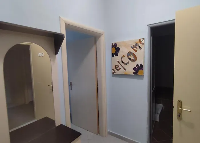 10 Apartmants Olimpia Mir Apartment