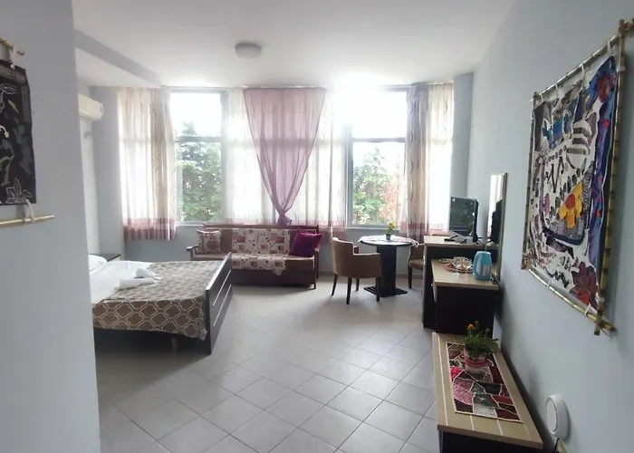 Apartment 10 Apartmants Olimpia Mir