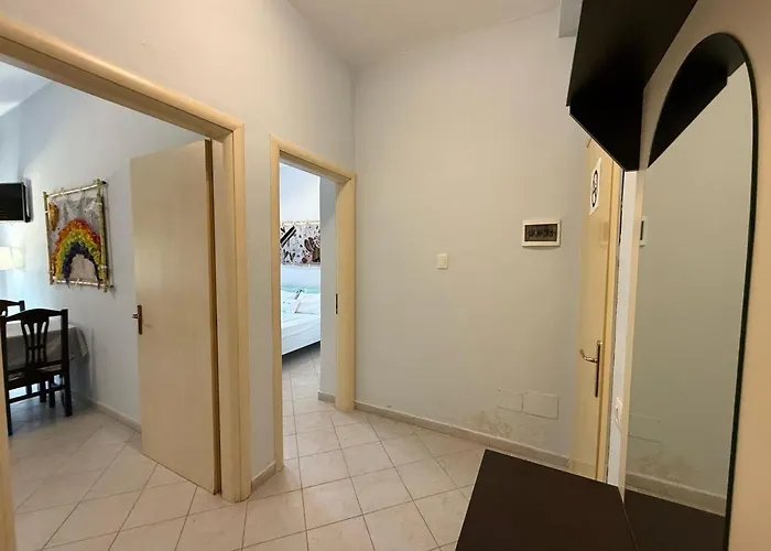 Apartment 10 Apartmants Olimpia Mir *