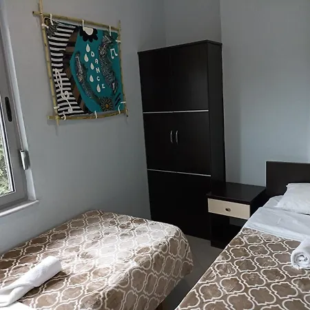 10 Apartmants Olimpia Mir *