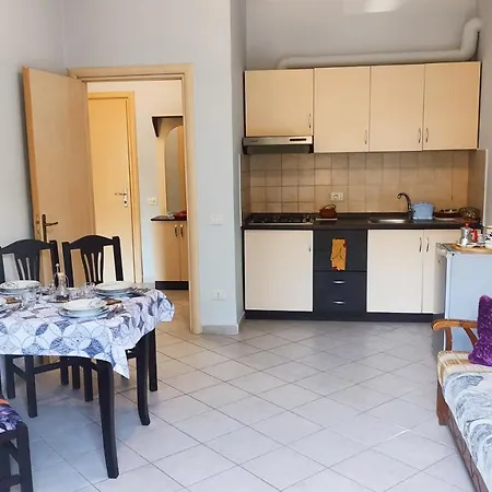 Apartment 10 Apartmants Olimpia Mir *