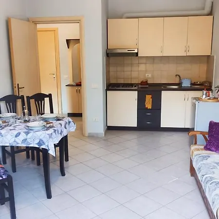 10 Apartmants Olimpia Mir Apartment *