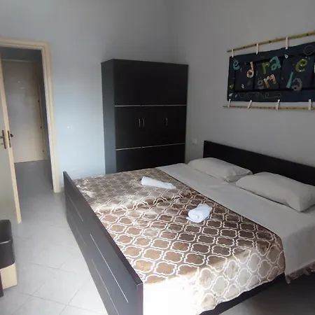 10 Apartmants Olimpia Mir * دراس
