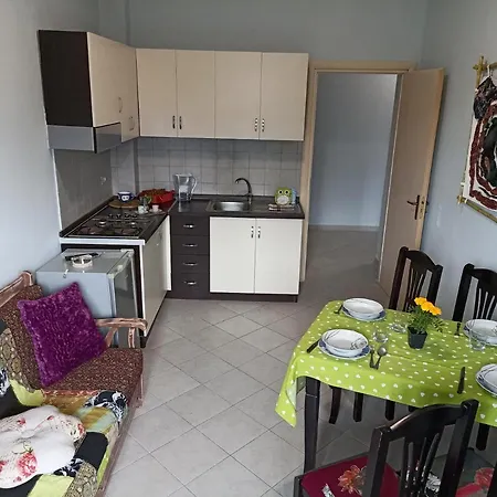 Apartment 10 Apartmants Olimpia Mir