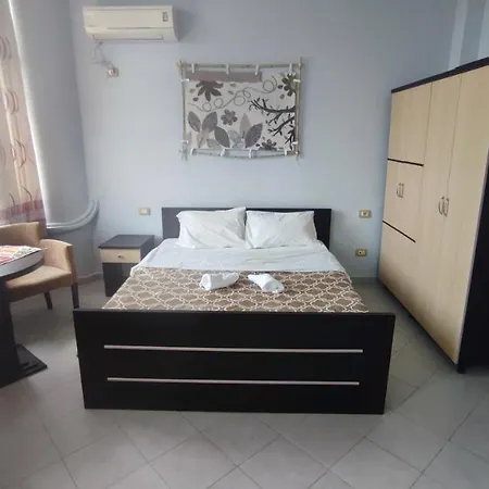 10 Apartmants Olimpia Mir Apartment *