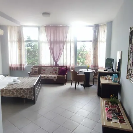 Lejlighed 10 Apartmants Olimpia Mir