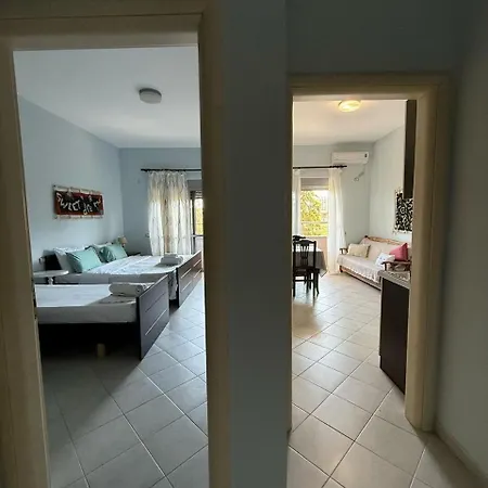 Apartment 10 Apartmants Olimpia Mir *