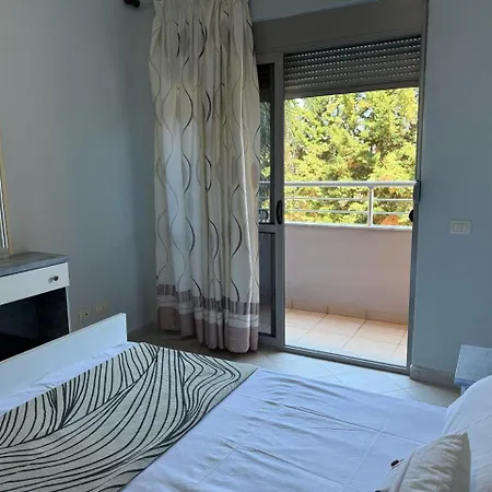 Apartment 10 Apartmants Olimpia Mir *