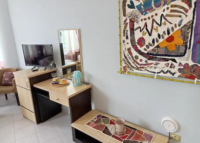 Apartment 10 Apartmants Olimpia Mir *