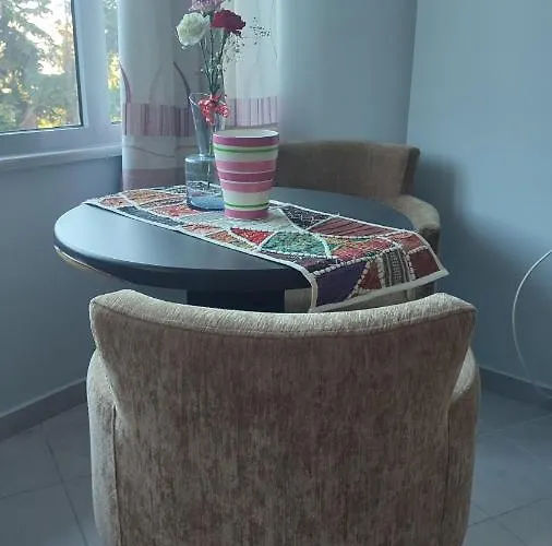 10 Apartmants Olimpia Mir *